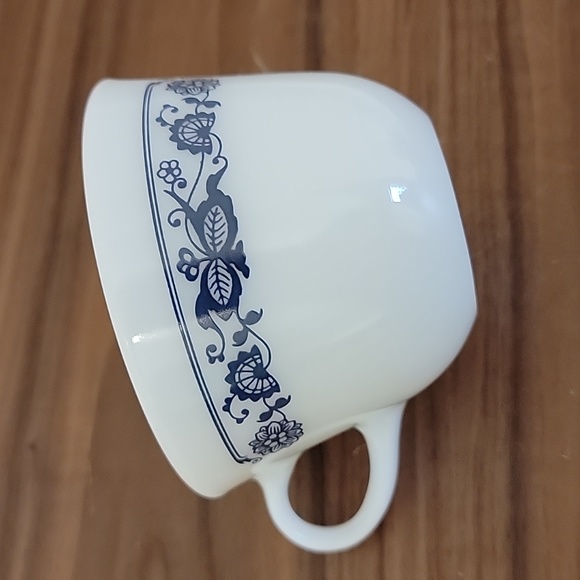 Pyrex Other - Pyrex Corelle Corning Old Town Blue Onion White Milk Glass Coffee Tea Flat Cup
